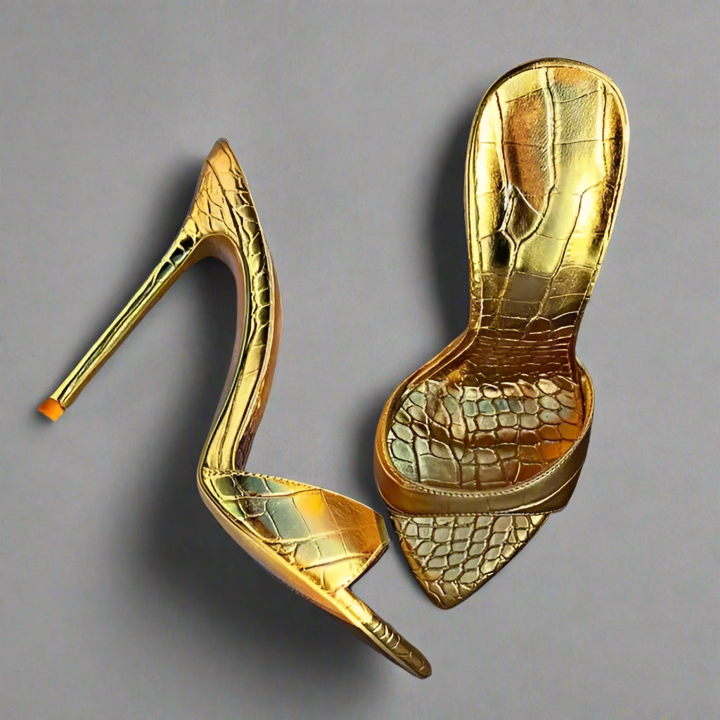 Pretty When Petty Pump Sandals