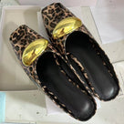 Twisted Tea Time Flat Sandals